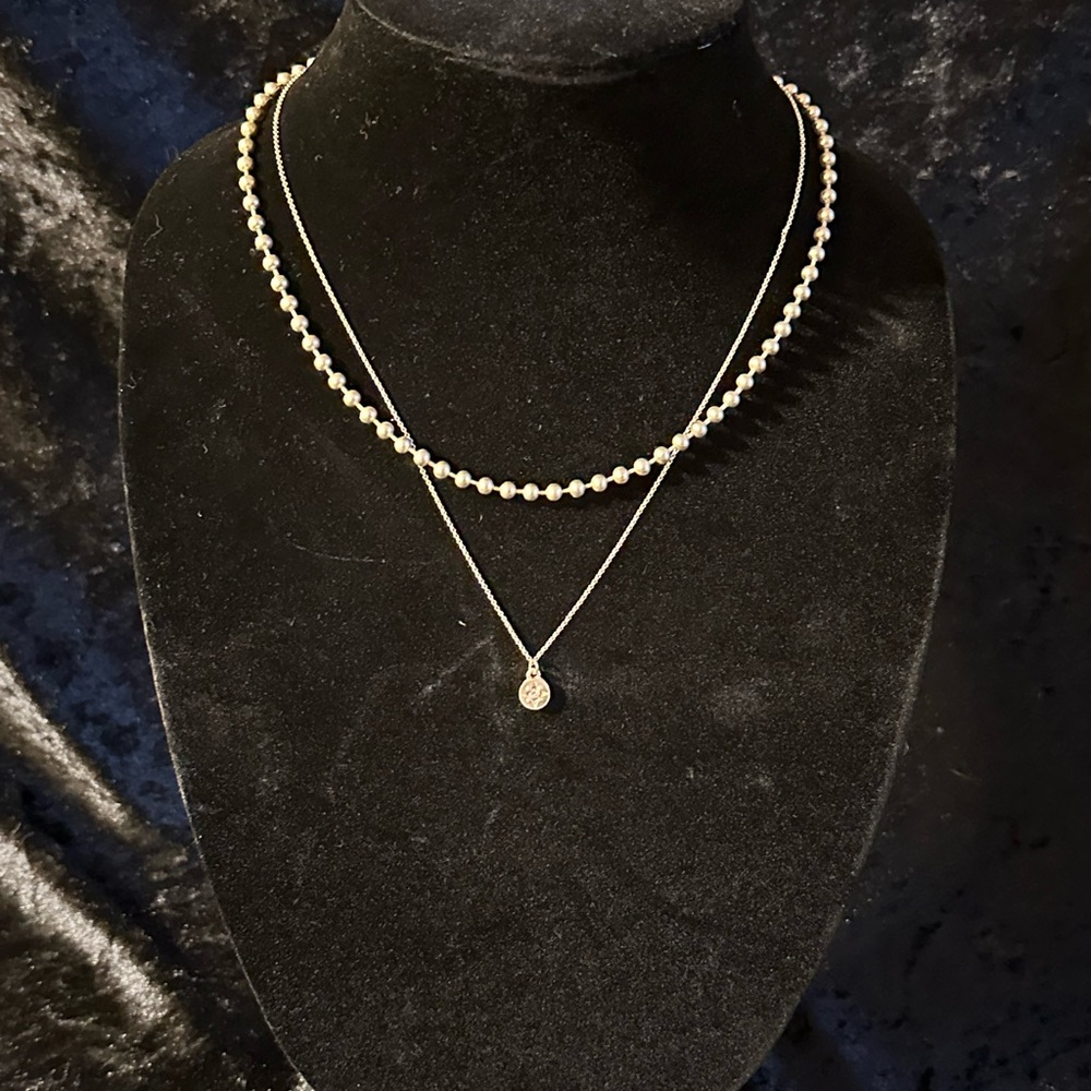 NWT Anne Marie Elegant Gold Layered Necklace